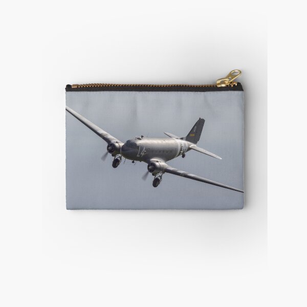 Aperçu de l'œuvre WW2 Vintage C-47B Skytrain - version large créée et vendue par captureasecond.