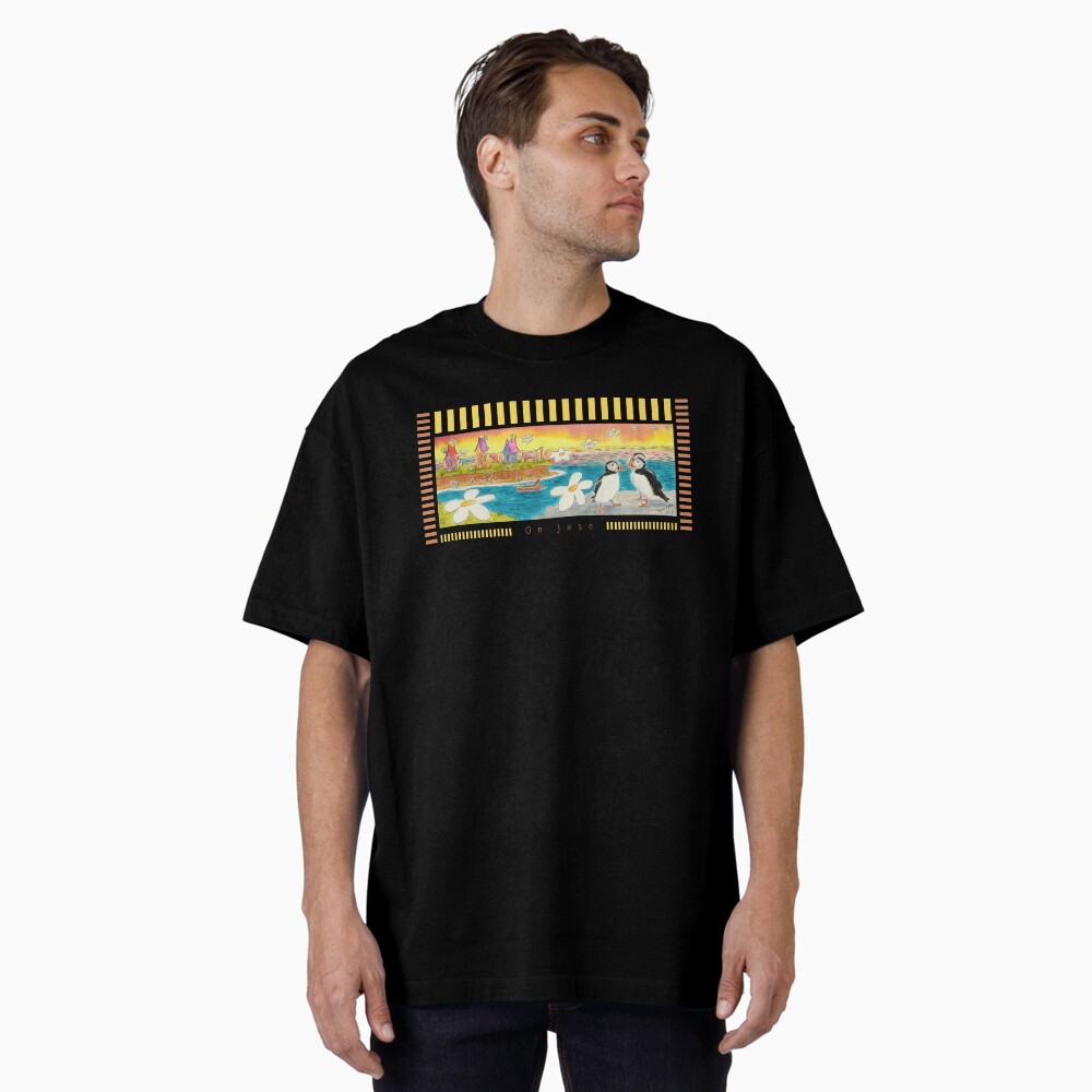 Aperçu de l'œuvre T-shirt oversize créée et vendue par LindaMolloy.