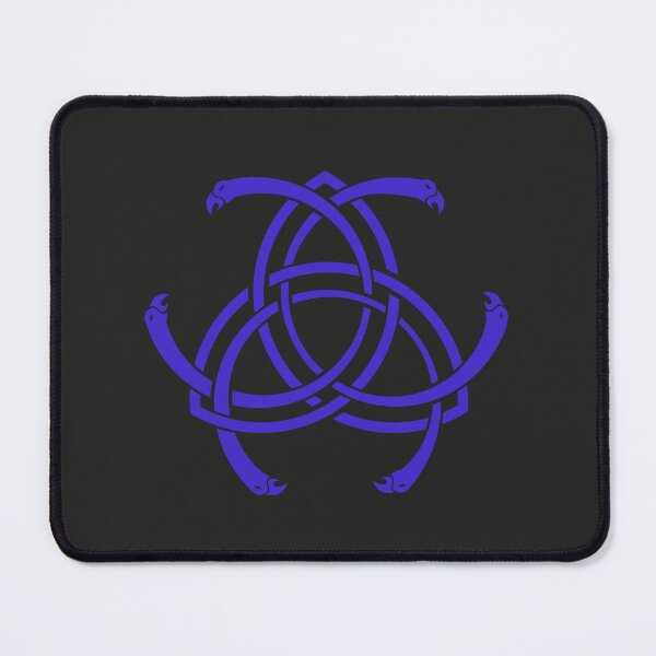 Artikelvorschau, Viking Nordic Trinity Triquetra-Knoten mit Vogelköpfen und Spitzen - blau - dunkler Hintergrund entworfen und verkauft von MoAzim.