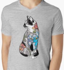 Camiseta de cuello en V Gato en Lotus Tattoo