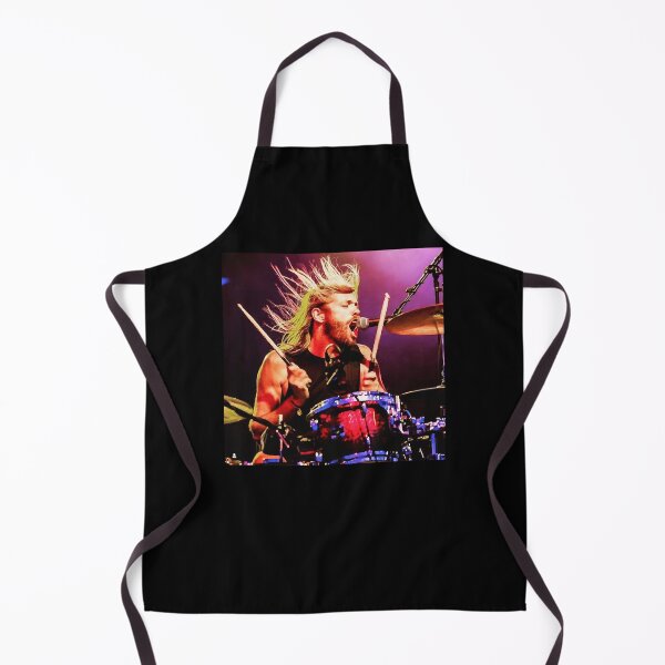 Aperçu de l'œuvre Taylor Strike Foo Merch Essentiel créée et vendue par Anita-Biegacki.