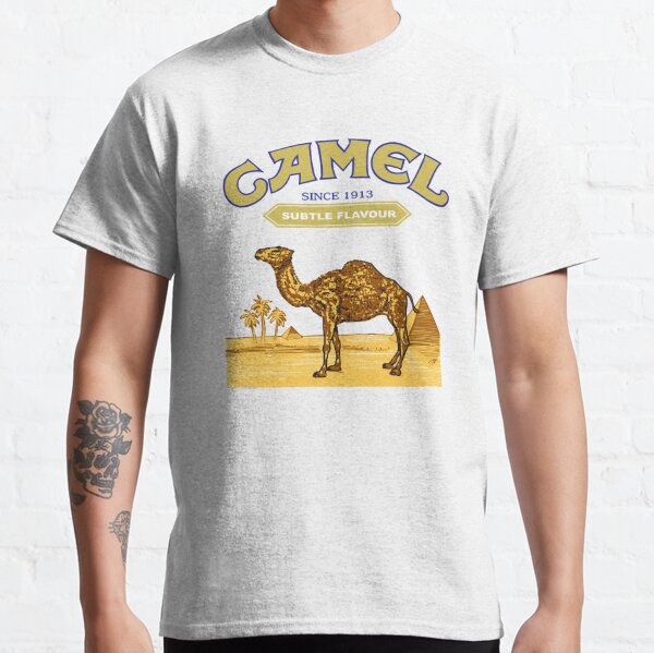 Футболка camel. Винтажный логотип кэмел. Футболка Camel сигареты. Camel Shirt. Camel logo.