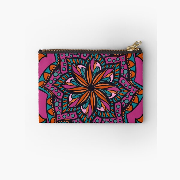 Artikelvorschau, Blühende Blumen-Mandala entworfen und verkauft von OTPillustration.
