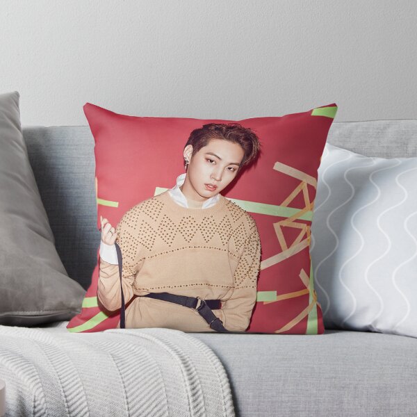 jb got7 flight arival Throw Pillow