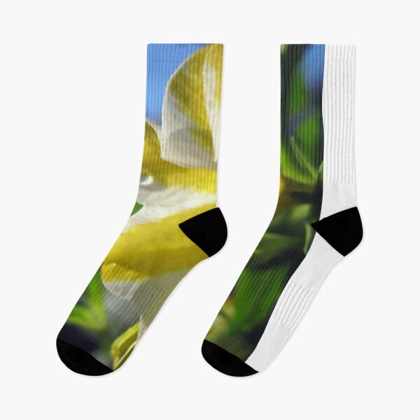 Aperçu de l'œuvre Fleur jaune 4 créée et vendue par Jaeda DeWalt.