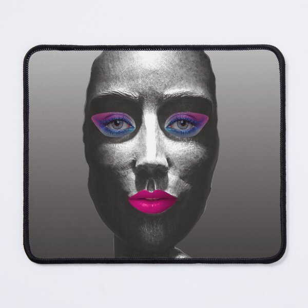 Artikelvorschau, Lebendiger rosa Lippenstift, weibliches Gesicht aus Bronzeguss. Surreale Kunst entworfen und verkauft von I-Desire.