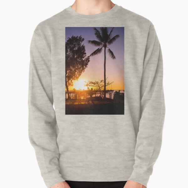 Sunrise stroll - Palm Cove Pullover Sweatshirt