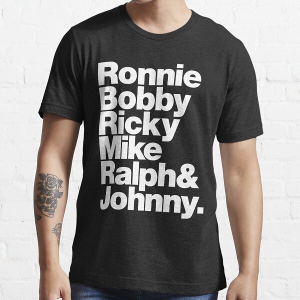 New Edition: Ronnie, Bobby, Ricky, Mike, Ralph and Johnny Essential T-Shirt