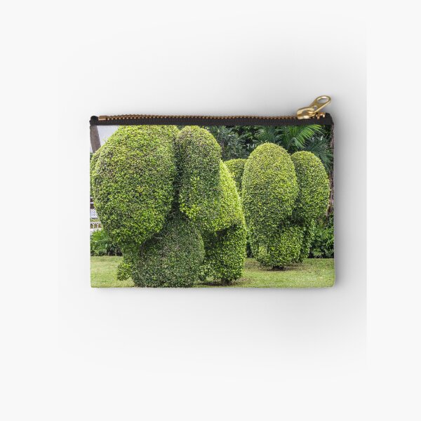 Artikelvorschau, Topiary-Elefanten, Hua Hin, Thailand entworfen und verkauft von Kevin Hellon.