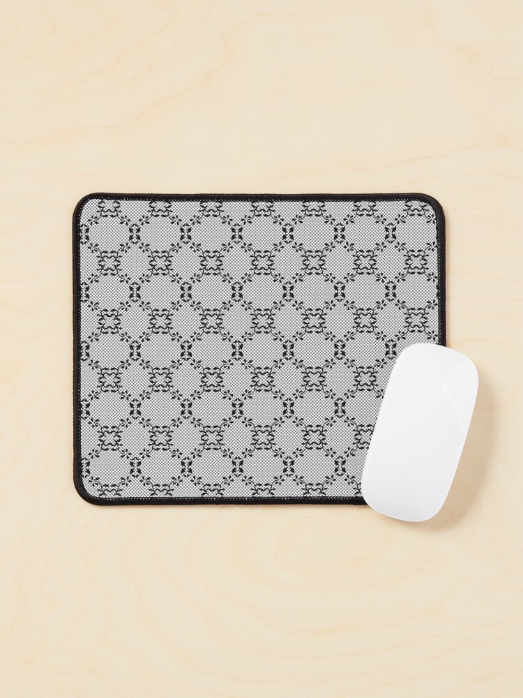 Aperçu 1 sur 5. Tapis de souris avec l'œuvre Dentelle noire V13 créée et vendue par PressedOak.