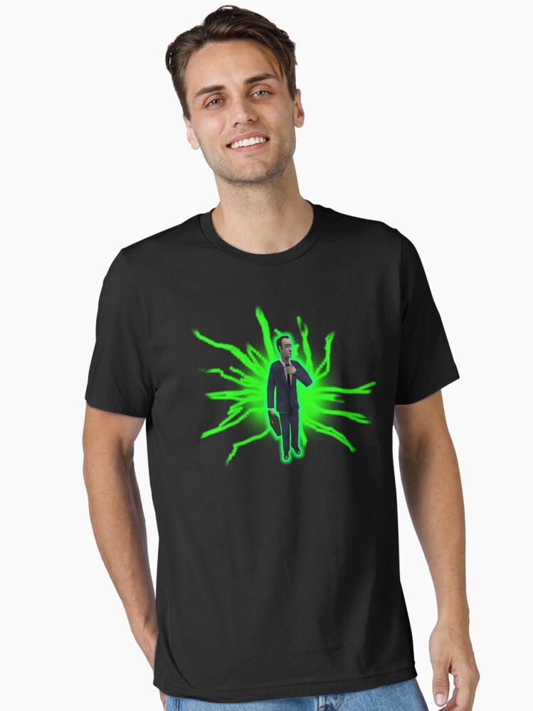 Aperçu 1 sur 7. T-shirt essentiel avec l'œuvre Gman dans le portail créée et vendue par M1lkslyvan.