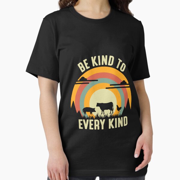 Vista previa del artículo con la obra «Vegan Quote Be Kind To Every Kind Vegetarian Retro», diseñado y vendido por TeeHome.