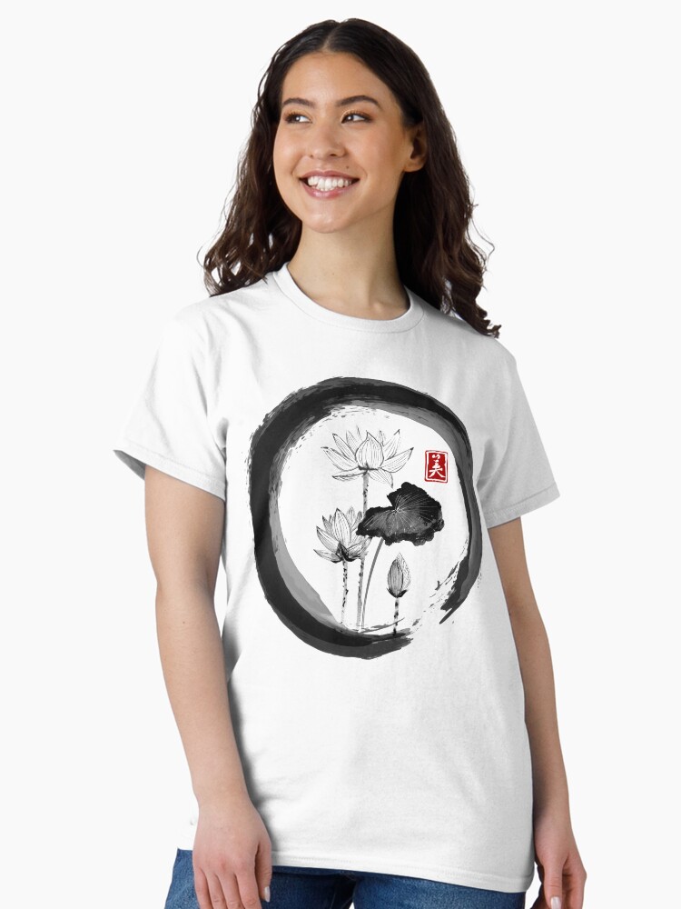 Aperçu 2 sur 7. T-shirt classique avec l'œuvre Lotus Flower - Peinture à l'encre traditionnelle japonaise sur papier de riz Vintage créée et vendue par japanese-art.