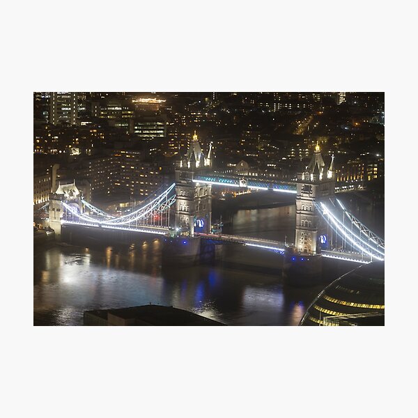 Artikelvorschau, Tower Bridge Nachtansicht entworfen und verkauft von Londonimages.