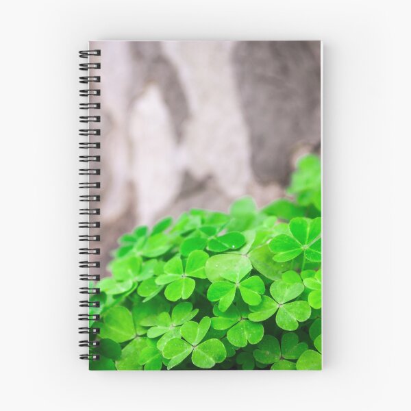 Artikelvorschau, Grüner Klee und Grey Tree entworfen und verkauft von NeonAbstracts.