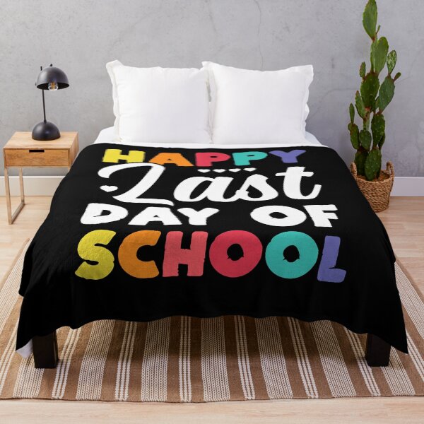 Artikelvorschau, Happy Last Day Of School Shirt, Studenten und Lehrer Shirt, Sommerferien Shirt, Go To School Shirt, Lehreranerkennung, Lehrerleben entworfen und verkauft von aymob.
