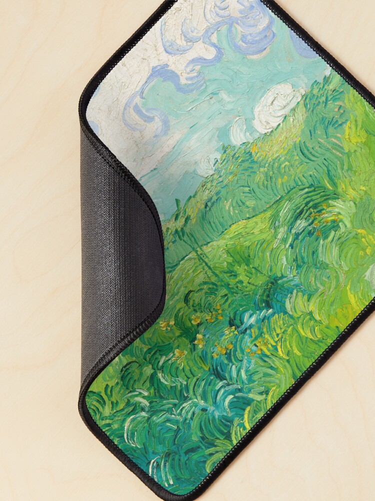 Aperçu 2 sur 5. Tapis de souris avec l'œuvre Champs de blé vert Auvers Van Gogh Fine Art créée et vendue par bragova.