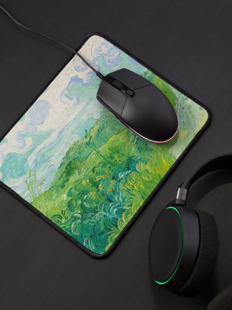 Aperçu 4 sur 5. Tapis de souris avec l'œuvre Champs de blé vert Auvers Van Gogh Fine Art créée et vendue par bragova.
