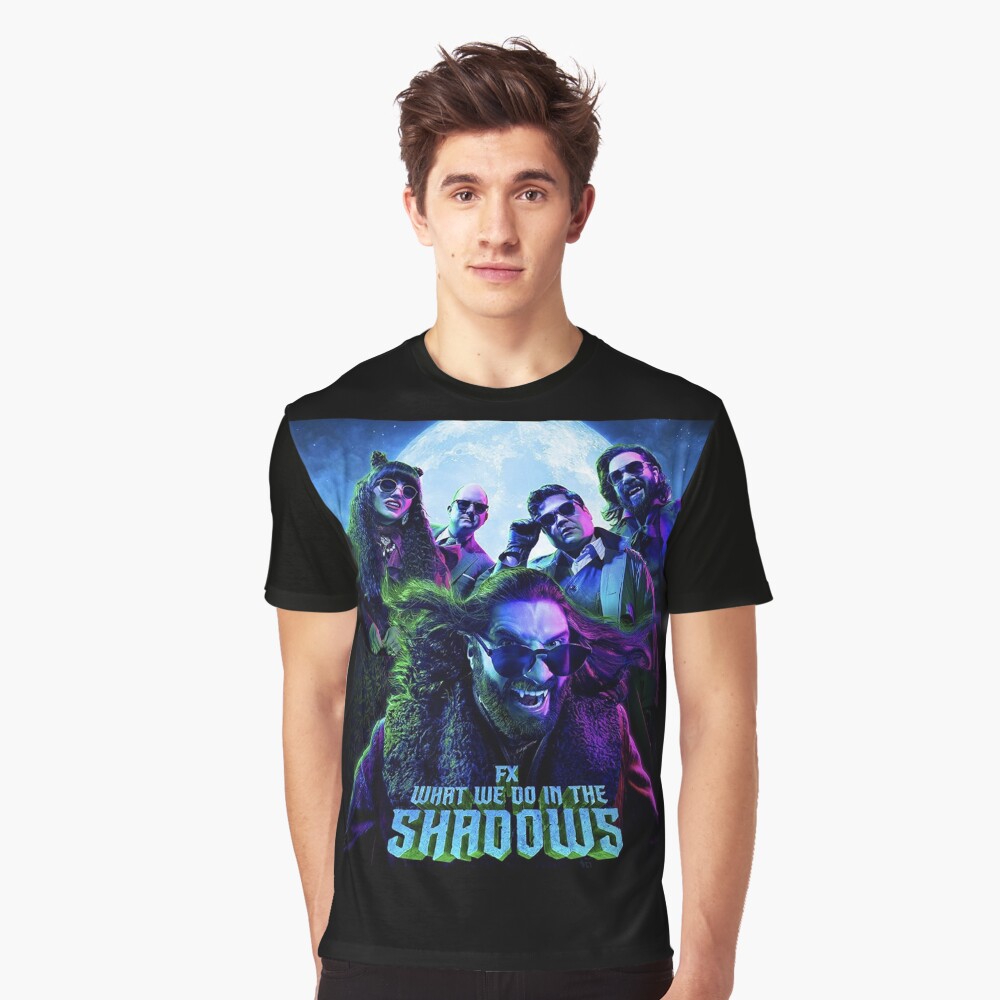 Aperçu de l'œuvre T-shirt graphique créée et vendue par IvyIllusion.