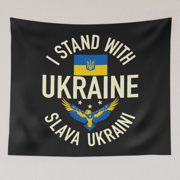Aperçu de l'œuvre Soutenez Ukraine Je me tiens avec Ukraine Drapeau ukrainien Patriote à manches longues créée et vendue par CathrineStark.