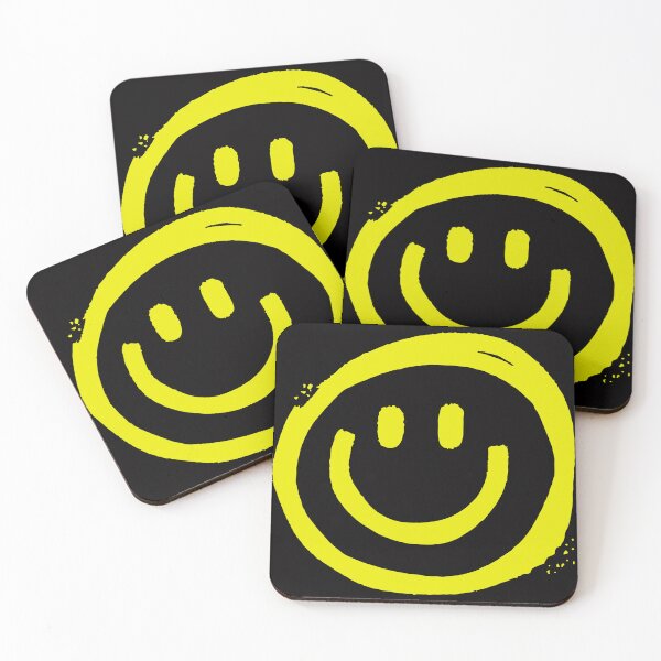 Aperçu de l'œuvre Yellow Smiley Face Essentiel T-Shirt créée et vendue par NotUrAverageART.