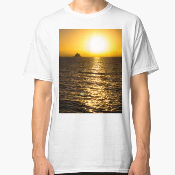 Ball of fire - Palm Cove Classic T-Shirt