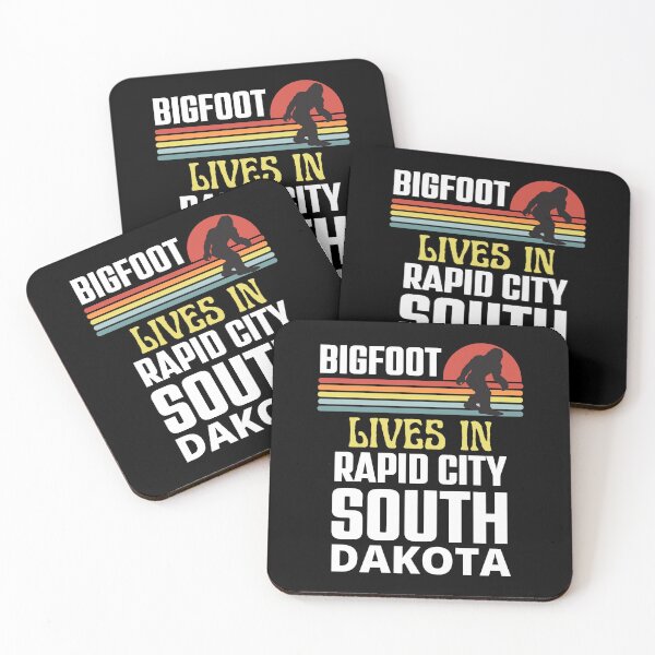 Aperçu de l'œuvre Bigfoot vit à Rapid City Dakota du Sud Bigfoot Sighting créée et vendue par RGRamsey.