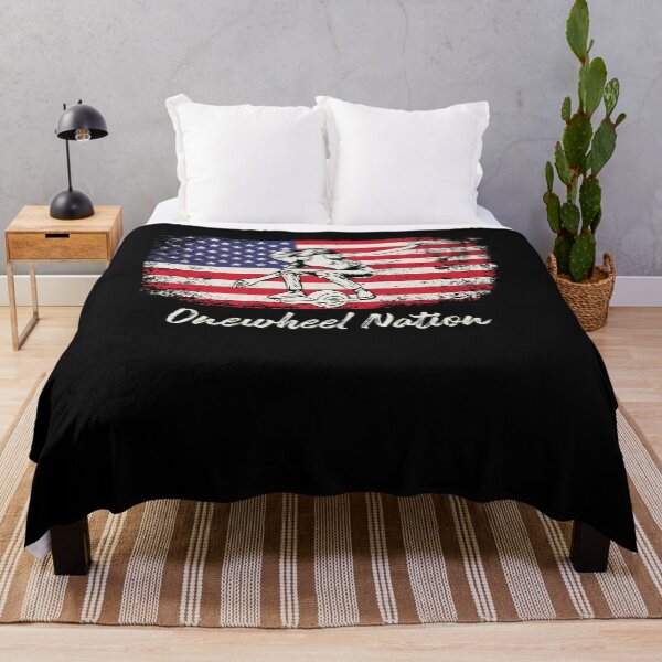 Aperçu de l'œuvre Drapeau vintage des USA pour fille à une roue - nation à une roue créée et vendue par QUEEN-WIVER.