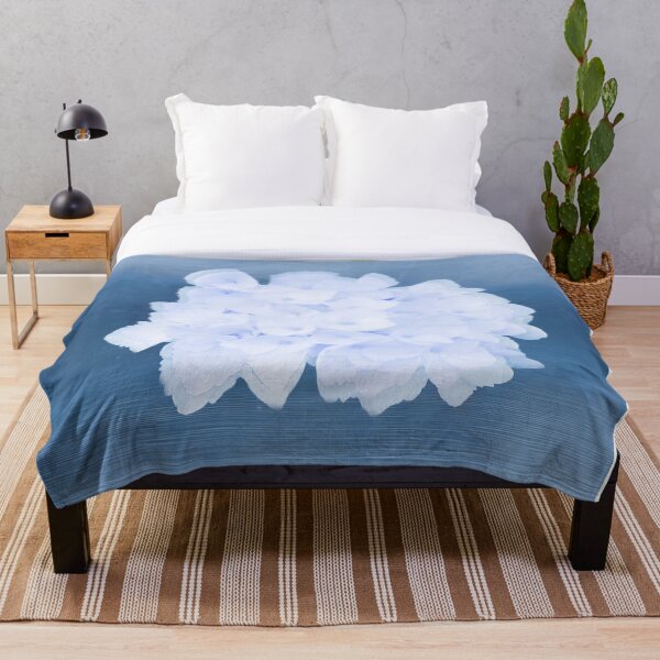 Item preview, Hortensia azul flotante designed and sold by Designsbyshell.