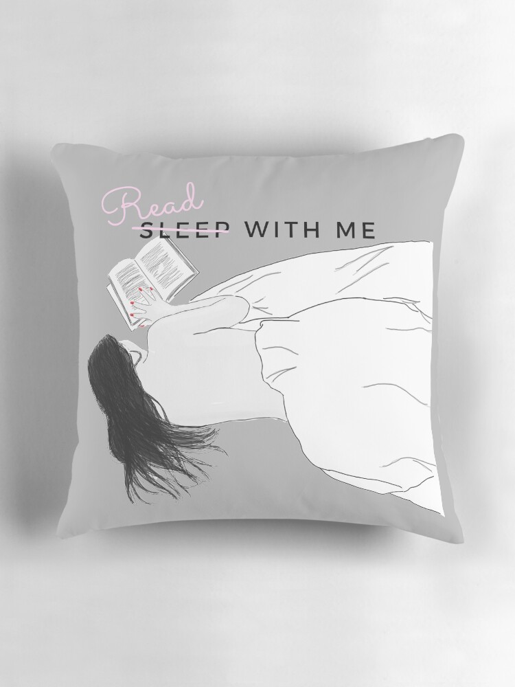 Thumbnail 3 von 4, Kissen, Read with me - Beauty in Bed - Schriftzug designt und verkauft von joandarlingsbks.