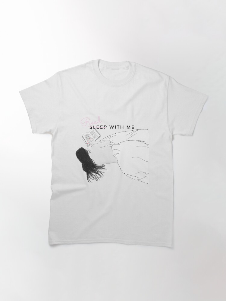 Thumbnail 3 von 7, Classic T-Shirt, Read with me - Beauty in Bed - Schriftzug designt und verkauft von joandarlingsbks.