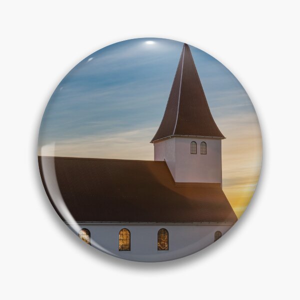 Artikelvorschau, Reyniskirkja-Kirche, Vik, Island entworfen und verkauft von Tamara Al Bahri.