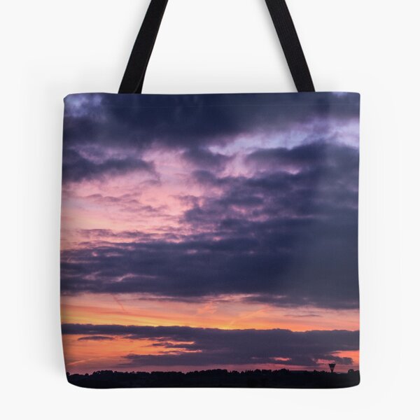 Aperçu de l'œuvre Cloudscape and Sunset créée et vendue par Pixie Copley LRPS.