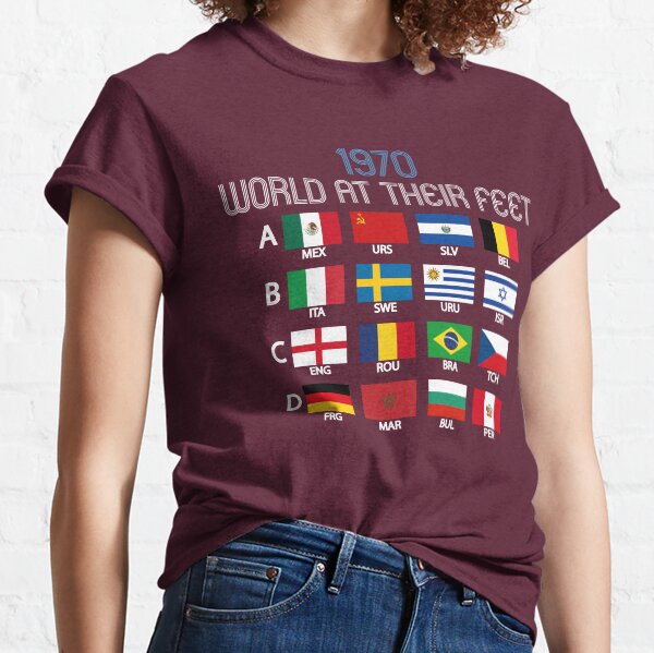 World at their Feet 1970 - Dark Classic T-Shirt
