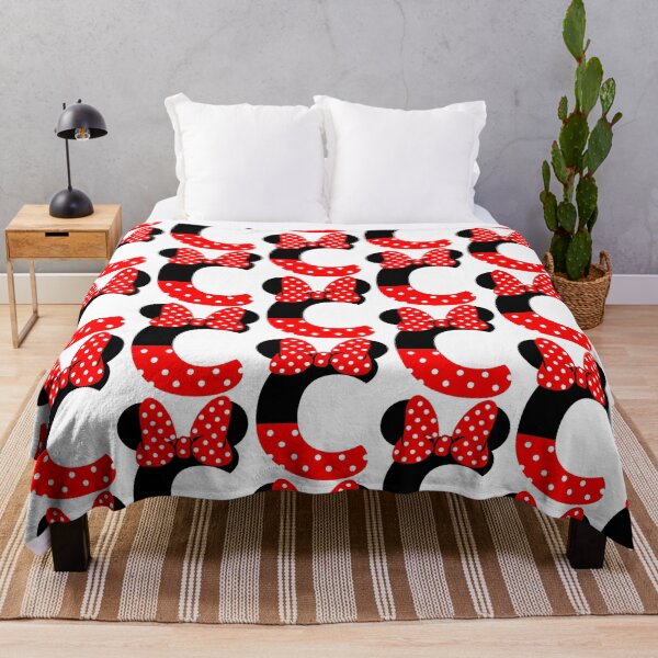 Aperçu de l'œuvre Monogramme Minnie - C créée et vendue par Owlies-Barn.