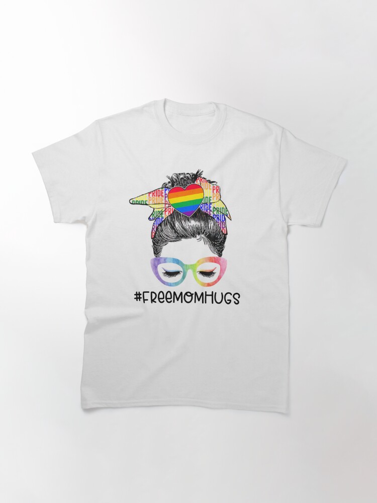 Disover Free Mom Hugs Messy Bun LGBT Pride  Classic T-Shirt