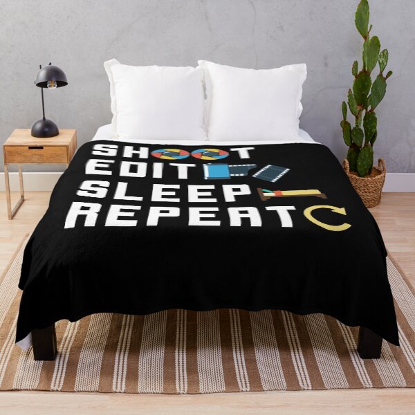 Item preview, Disparar Editar Dormir Repetir Fotografía Cámara designed and sold by tshirtexpressiv.
