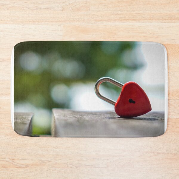 Item preview, red heart key designed and sold by Waraphot.