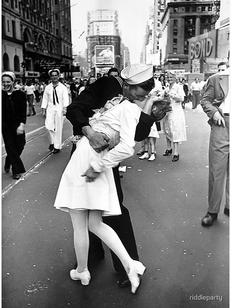 Discover Kissing World War II Goodbye Premium Matte Vertical Poster