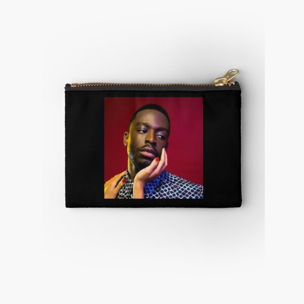 Aperçu de l'œuvre Dadju longue créée et vendue par Colorsstudio.