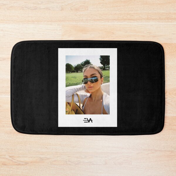 Item preview, Eva queen - Portrait selfie  classique designed and sold by JiaDeeks.