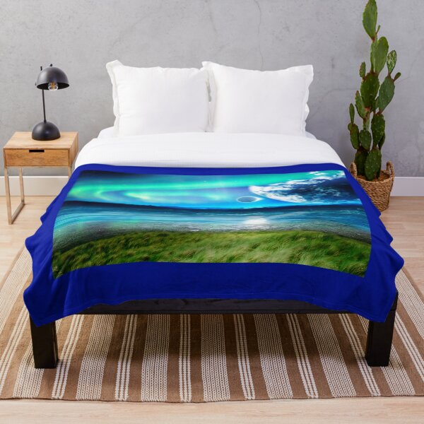 Artikelvorschau, meine Erdwelt mit den Nordlichtern, die Wasser reflektieren entworfen und verkauft von RocFashions.