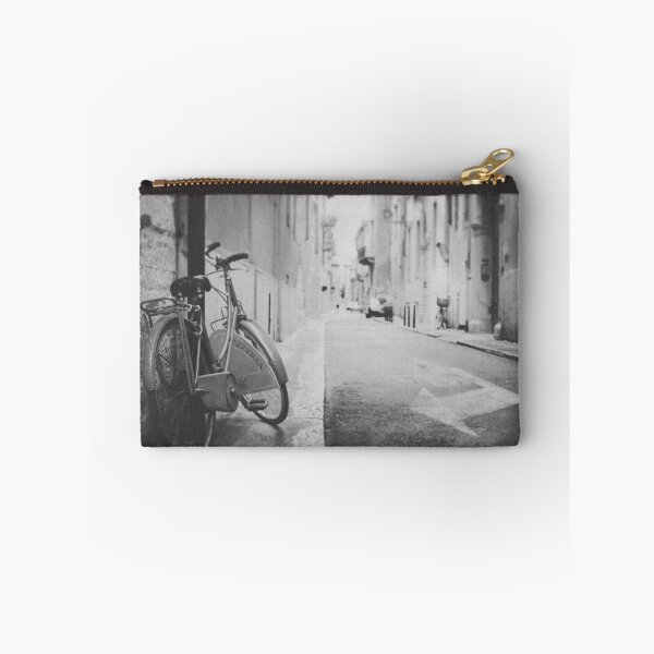 Artikelvorschau, Straße von Verona, Italien entworfen und verkauft von Olja Merker.
