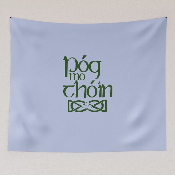 Item preview, Pog Mo Thoin (Bésame el culo) Camiseta clásica designed and sold by TimWierschin.