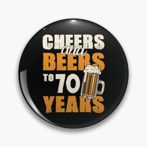 Aperçu de l'œuvre Des bières et des santas pour les 70 ans, un cadeau d'anniversaire amusant créée et vendue par HeavyStyle.