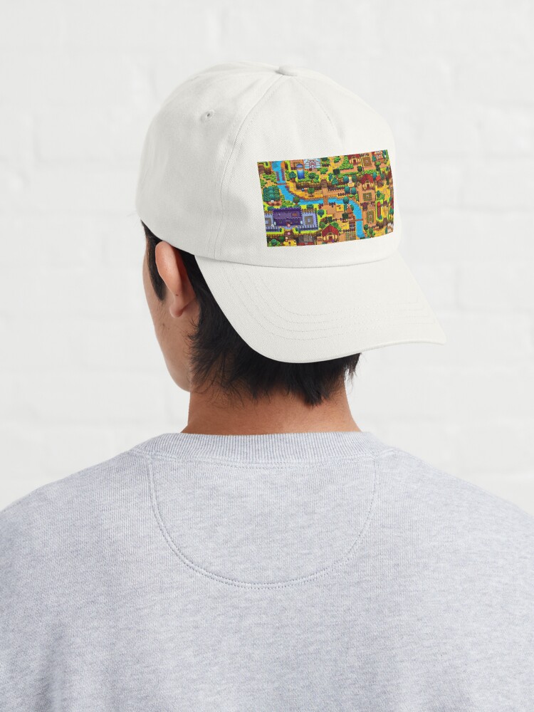 Aperçu 4 sur 7. Casquette avec l'œuvre Carte de la vallée de Stardew créée et vendue par Carinamay.