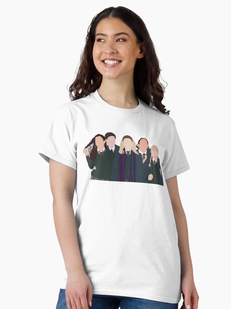 Imagen 2 de 7, Camiseta clásica con la obra Nicola Coughlan Saoirse-Monica Jackson Dylan Llewellyn Louisa Harland Jamie-Lee O_Donnell, diseñada y vendida por WhisskeyPiggy.
