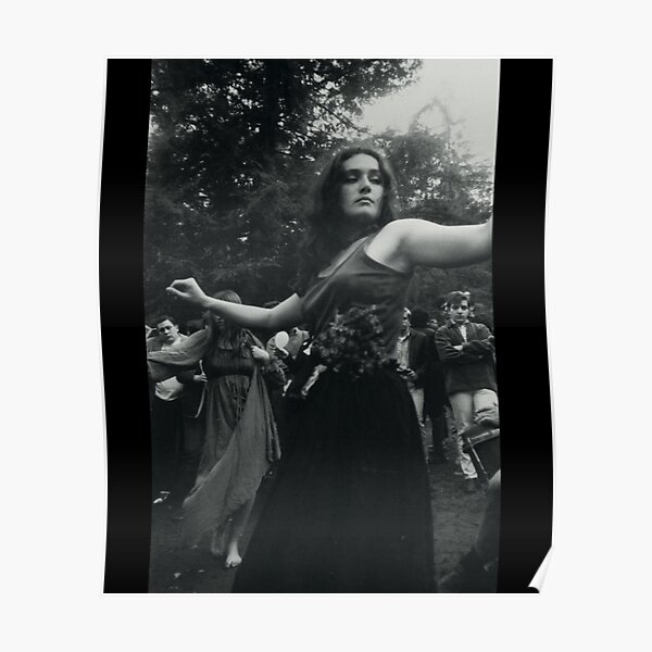 Mädchen tanzen in Woodstock Poster