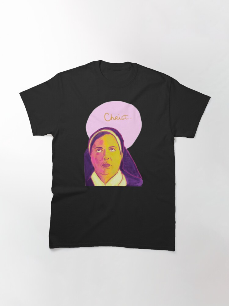 Imagen 3 de 7, Camiseta clásica con la obra Hermana Michael Eye-roll, Derry Girls, diseñada y vendida por TheOddiity.