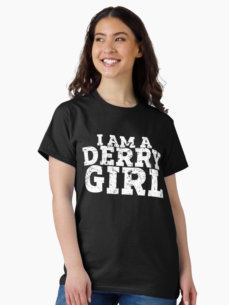 Imagen 2 de 7, Camiseta clásica con la obra Derry Girls, diseñada y vendida por TheOddiity.